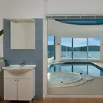 Luxury Sea Whisper Steps From With Indoor & Outdoor Pools Near Willa Szybenik