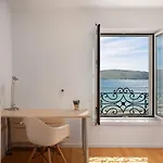 Luxury Sea Whisper Steps From With Indoor & Outdoor Pools Near * Szybenik
