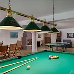 Luxury Sea Whisper Steps From With Indoor & Outdoor Pools Near Willa Szybenik