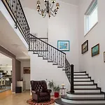 Luxury Sea Whisper Steps From With Indoor & Outdoor Pools Near