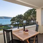 Luxury Sea Whisper Steps From With Indoor & Outdoor Pools Near *