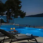 Willa Luxury Sea Whisper Steps From With Indoor & Outdoor Pools Near *
