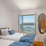 Villa Luxury Sea Whisper Steps From With Indoor & Outdoor Pools Near *