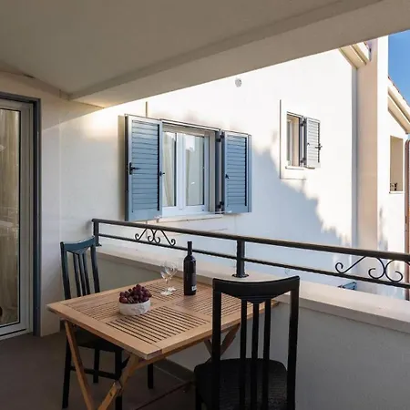 Luxury Sea Whisper With Private Pool, Sauna, Jacuzzi And Gym By The Sea - 别墅 *