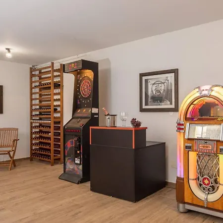 别墅 Luxury Sea Whisper With Private Pool, Sauna, Jacuzzi And Gym By The Sea -