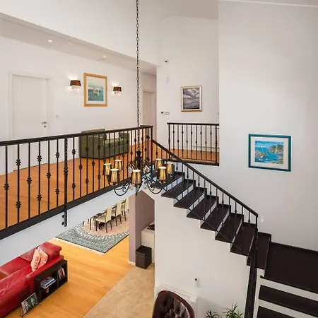 Luxury Sea Whisper With Private Pool, Sauna, Jacuzzi And Gym By The Sea - 别墅 *