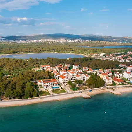 Luxury Sea Whisper With Private Pool, Sauna, Jacuzzi And Gym By The Sea - *