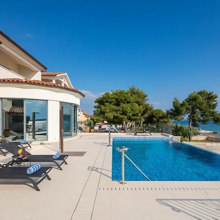 Βίλα Luxury Sea Whisper With Private Pool, Sauna, Jacuzzi And Gym By The Sea -