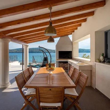 Luxury Sea Whisper With Private Pool, Sauna, Jacuzzi And Gym By The Sea - *