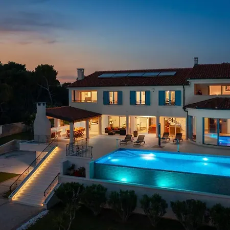 Luxury Sea Whisper With Private Pool, Sauna, Jacuzzi And Gym By The Sea - *