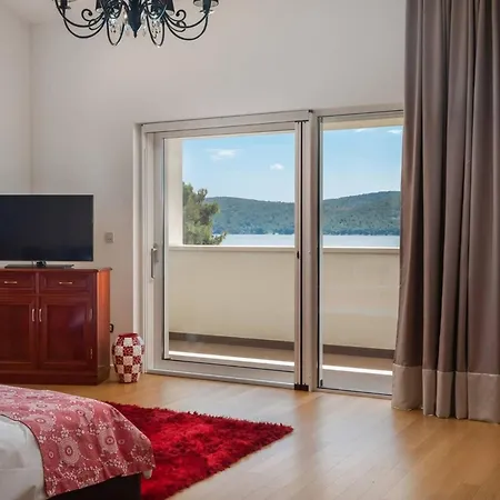Luxury Sea Whisper Steps From With Indoor & Outdoor Pools Near Sibenik