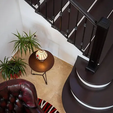 Villa Luxury Sea Whisper Steps From With Indoor & Outdoor Pools Near