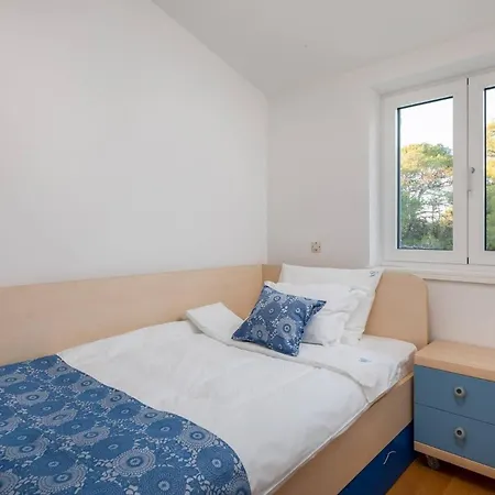 Luxury Sea Whisper Steps From With Indoor & Outdoor Pools Near Villa Sibenik