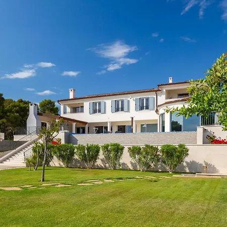Luxury Sea Whisper Steps From With Indoor & Outdoor Pools Near * Sibenik