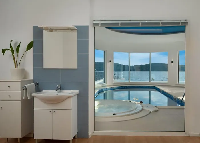 Luxury Sea Whisper With Private Pool, Sauna, Jacuzzi And Gym By The Sea - Βίλα Σίμπενικ