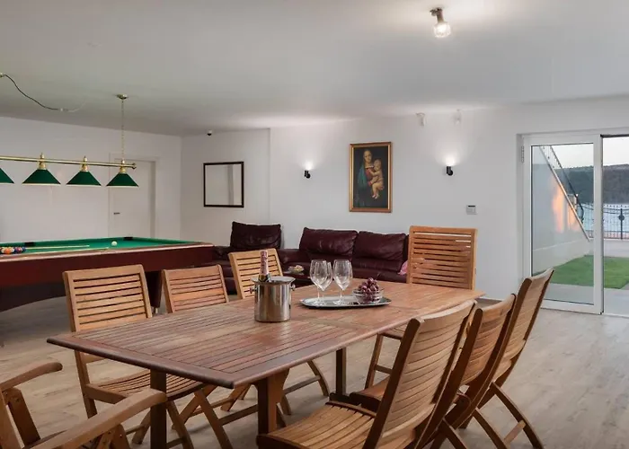 Luxury Sea Whisper With Private Pool, Sauna, Jacuzzi And Gym By The Sea - שיבניק