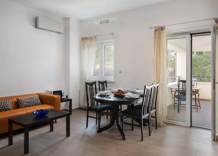 Luxury Sea Whisper With Private Pool, Sauna, Jacuzzi And Gym By The Sea - שיבניק