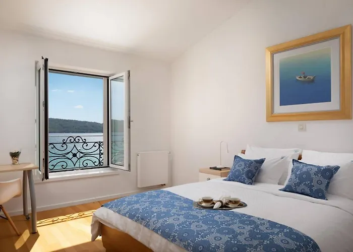 Luxury Sea Whisper With Private Pool, Sauna, Jacuzzi And Gym By The Sea -