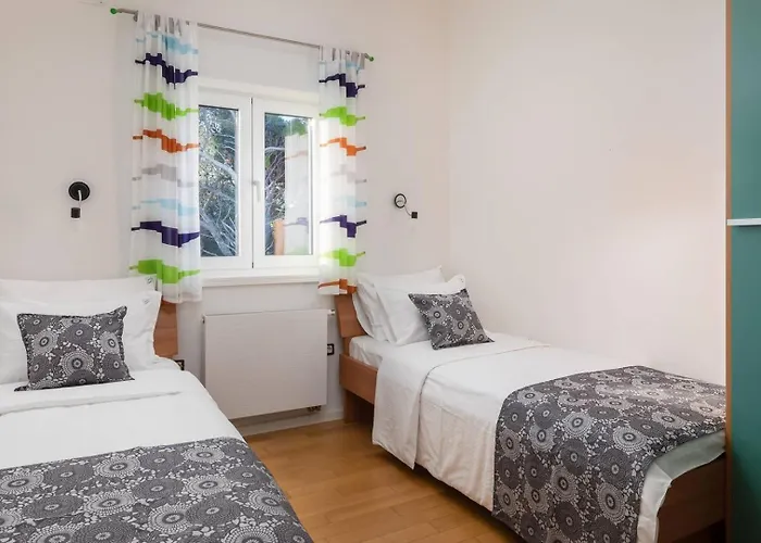 Luxury Sea Whisper With Private Pool, Sauna, Jacuzzi And Gym By The Sea - * Σίμπενικ