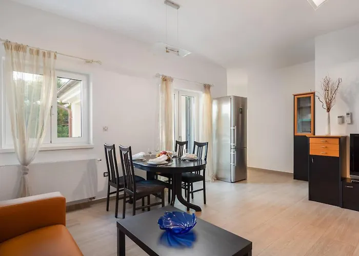 Luxury Sea Whisper With Private Pool, Sauna, Jacuzzi And Gym By The Sea - Σίμπενικ