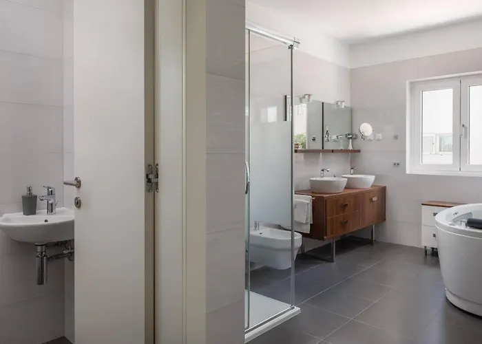 Βίλα Luxury Sea Whisper With Private Pool, Sauna, Jacuzzi And Gym By The Sea - Σίμπενικ