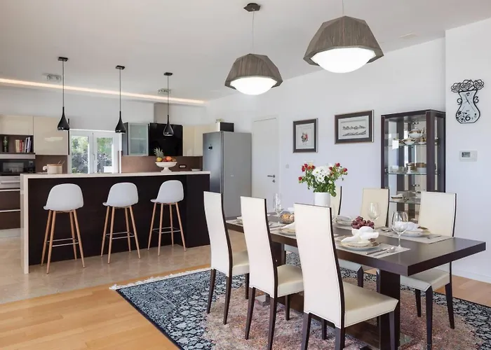 Luxury Sea Whisper With Private Pool, Sauna, Jacuzzi And Gym By The Sea - וילה