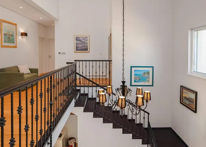 Luxury Sea Whisper With Private Pool, Sauna, Jacuzzi And Gym By The Sea - שיבניק