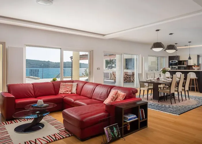 Luxury Sea Whisper With Private Pool, Sauna, Jacuzzi And Gym By The Sea - *