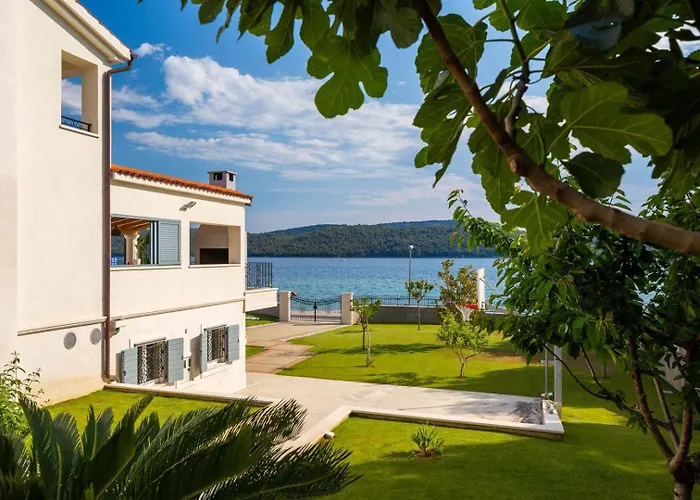 Luxury Sea Whisper With Private Pool, Sauna, Jacuzzi And Gym By The Sea - * Σίμπενικ