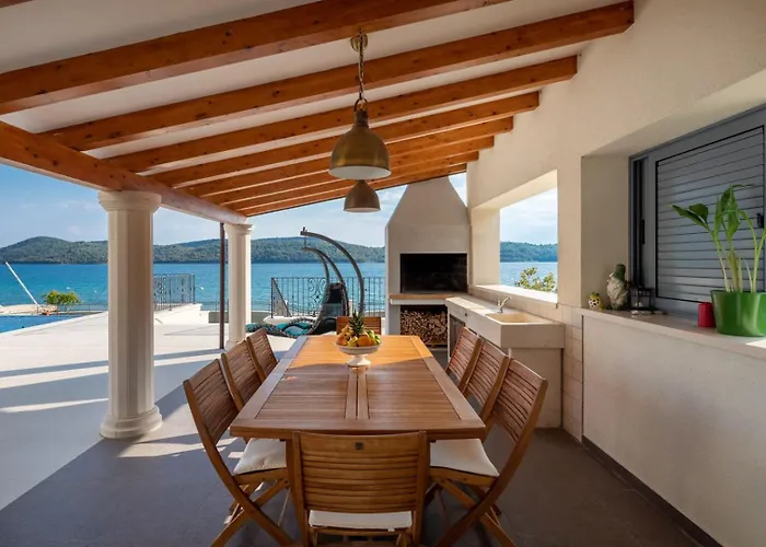 Luxury Sea Whisper With Private Pool, Sauna, Jacuzzi And Gym By The Sea - *