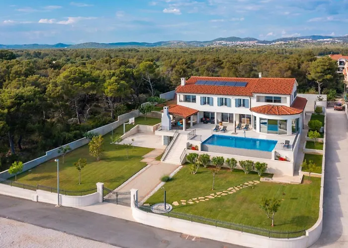 Luxury Sea Whisper With Private Pool, Sauna, Jacuzzi And Gym By The Sea - וילה