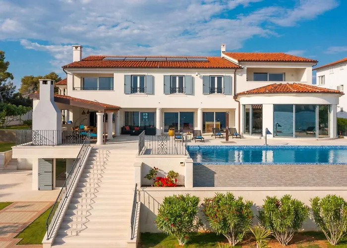 Luxury Sea Whisper With Private Pool, Sauna, Jacuzzi And Gym By The Sea - וילה